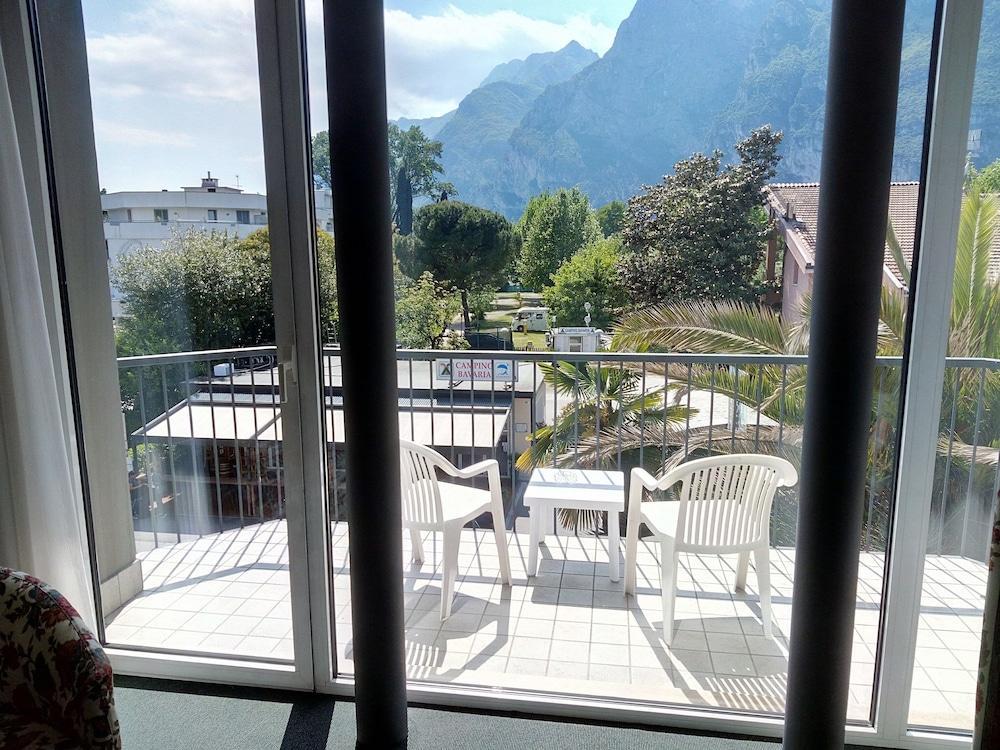 Brione Green Resort Riva del Garda Bagian luar foto